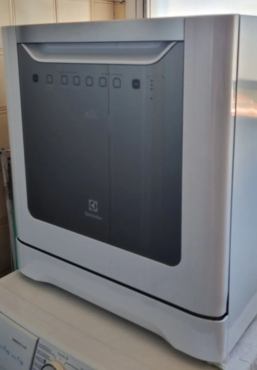 Lava-louças Electrolux 8 Serviços Branca com Programa Eco (LV08B) - Foto 2