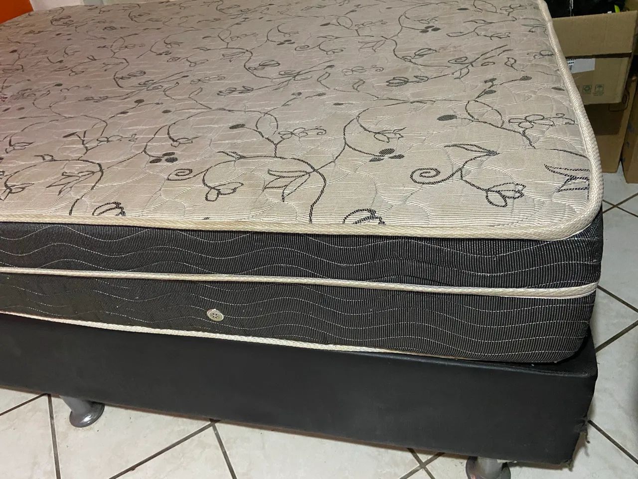 Cama casal Box com base 