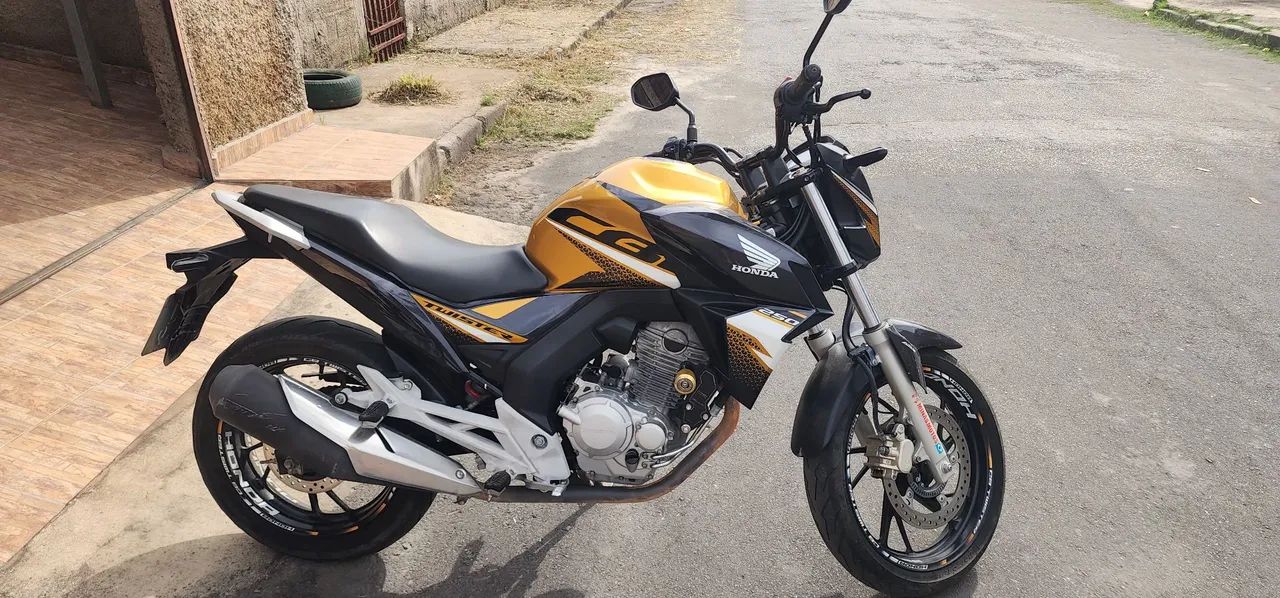 CB 250 TWISTER