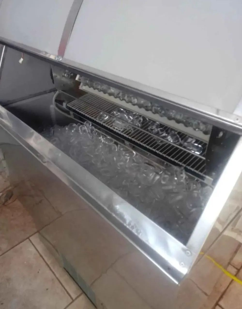 Máquina de gelo Everest EGC150A - Foto 2