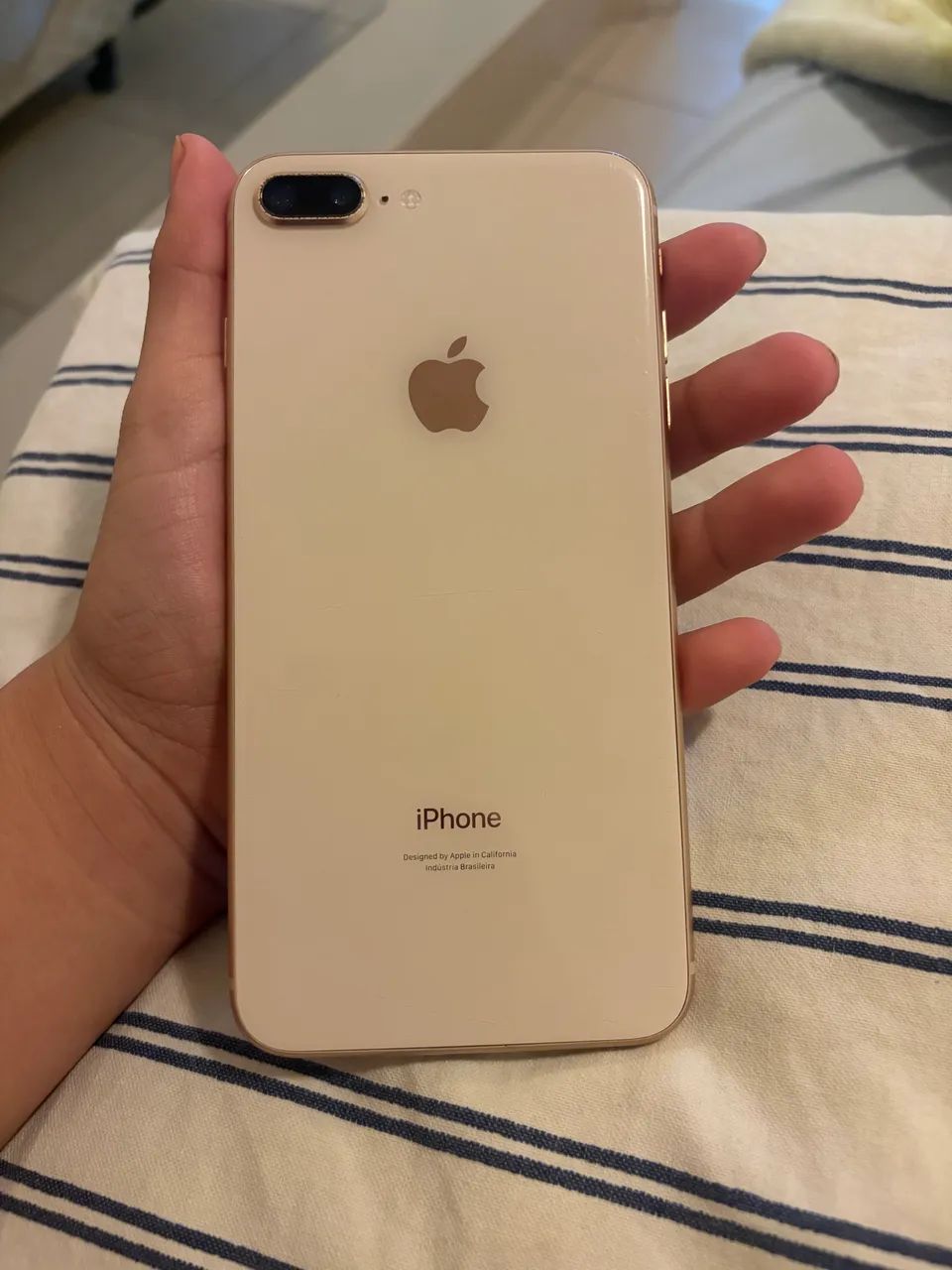 Celular iPhone 8 Plus 