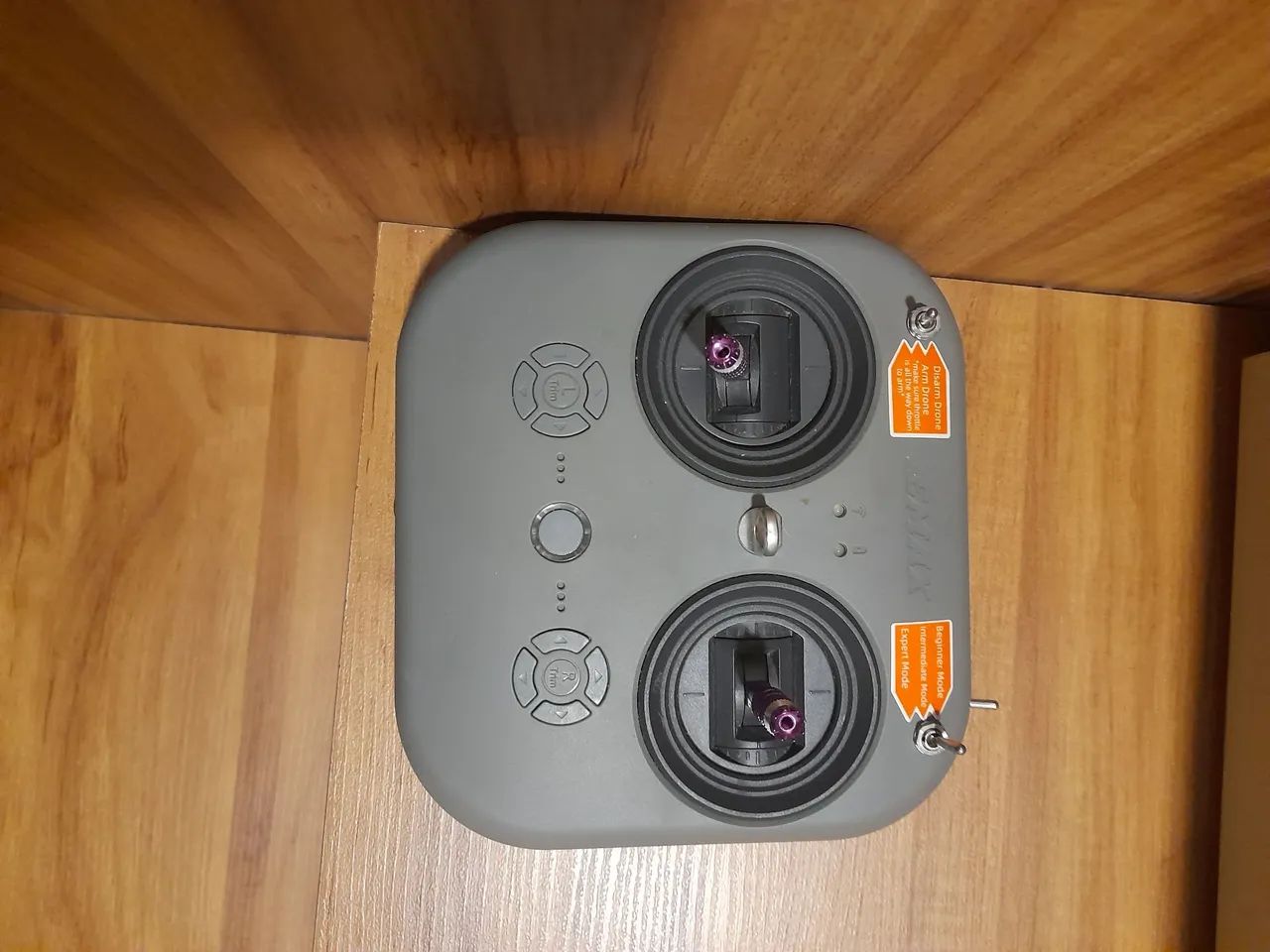 Rádio Controle EMAX E8 FrSky D8 2.4GHz  - Foto 3