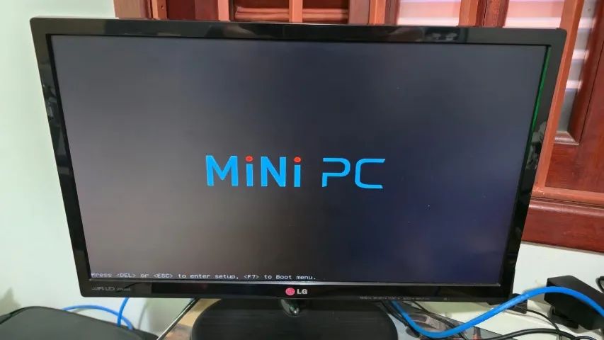Monitor LG 22 Pol VGA e DVI e Cabo VGA Incluso - Foto 4