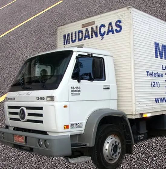 Mudanças e Transportes Caminhão Baú 