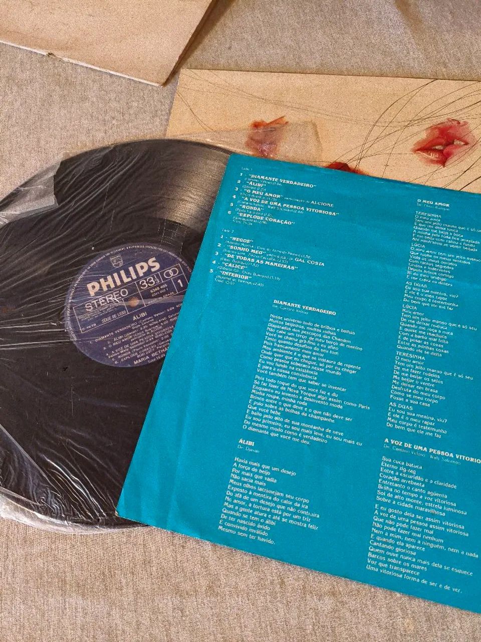 Vinil Maria Bethânia - Álibi (1978) Com Encarte - Foto 3