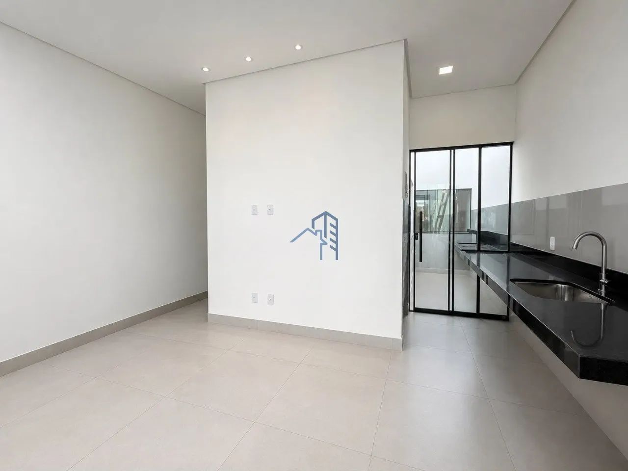 Casa térrea com 3/4 - Foto 2