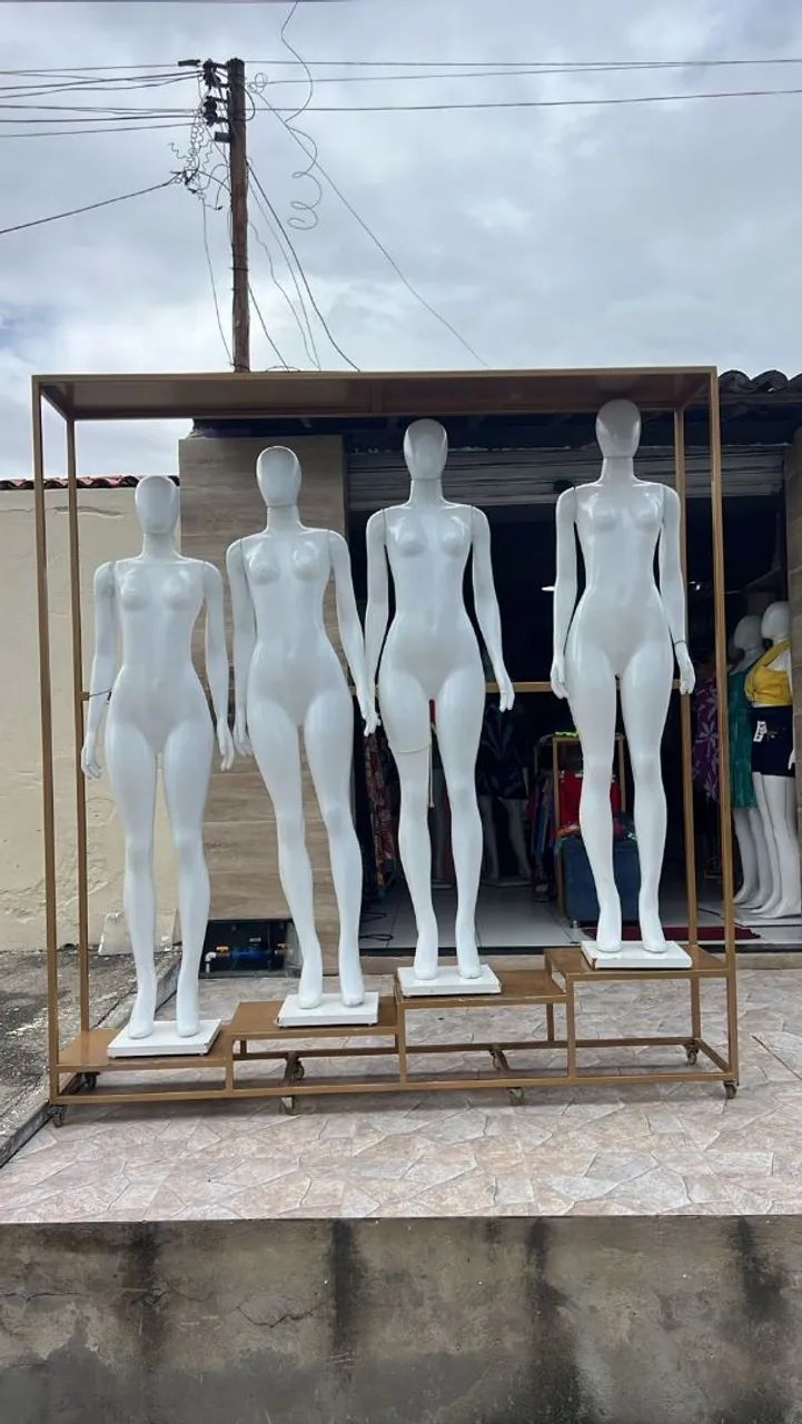 vendo manequim com as base 3 mil - Foto 2