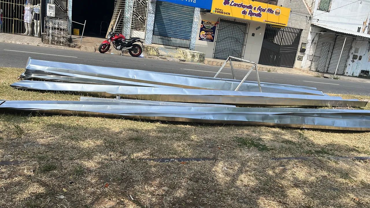 Bicas e calhas - Foto 5