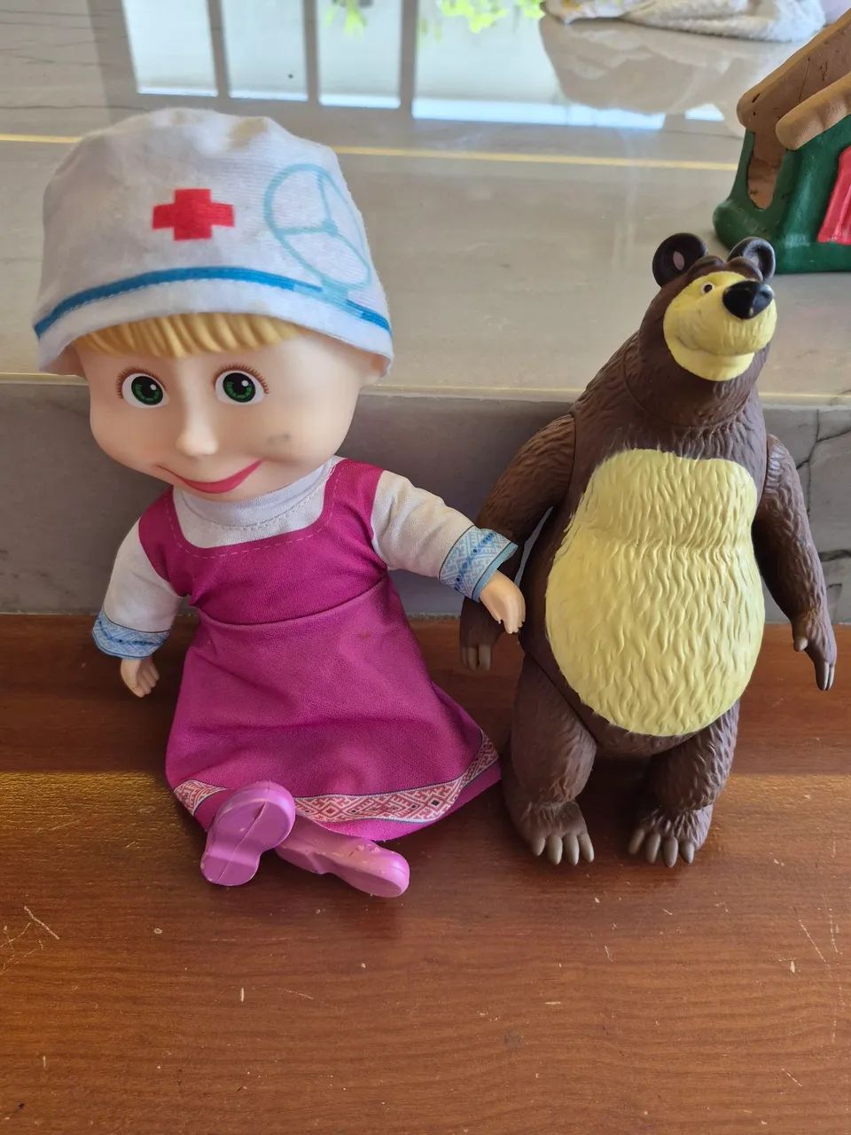 Brinquedo Masha e urso 