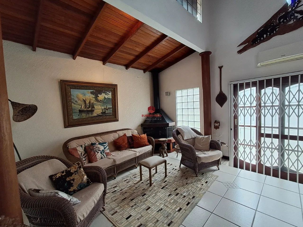 Casa com 5 quartos, sendo 2 suítes, à venda no Bairro Daniela - Florianópolis/SC. - Foto 4