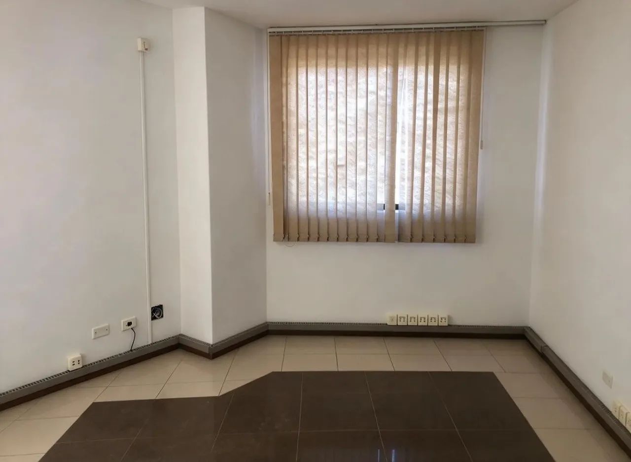 SALA COMERCIAL PARA LOCAÇÃO NO CENTRO - Foto 3