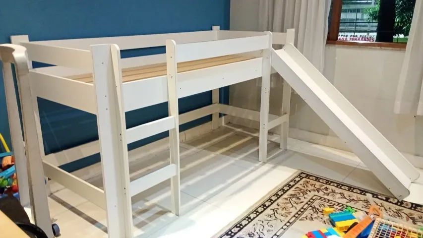 Cama Infantil Elevada com Escorregador Branco - Foto 2