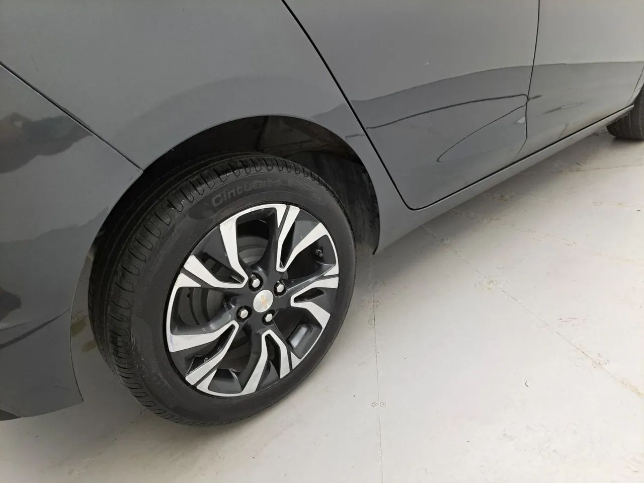 Chevrolet Onix Hatch Premier 1.0 12V TB Flex Aut. 4P, foto 14 de 18