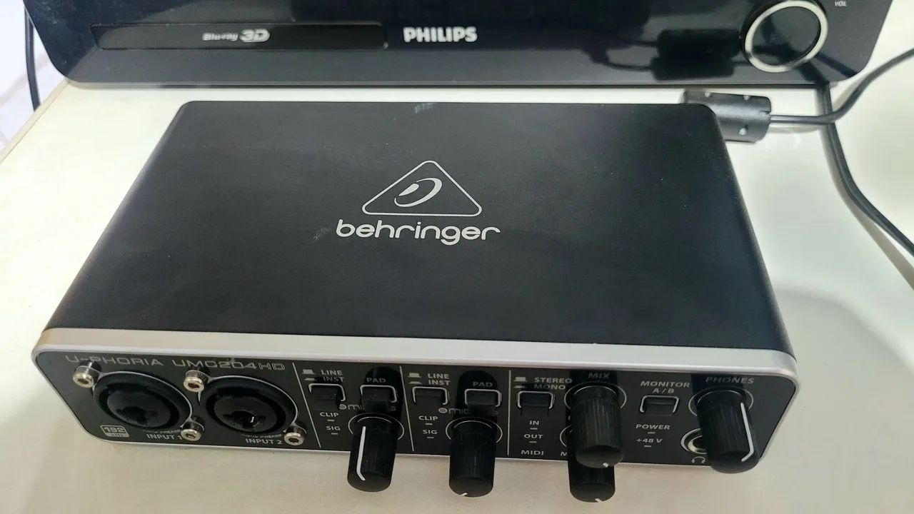Interface de áudio Behringer U-Phoria UMC204HD - Foto 3