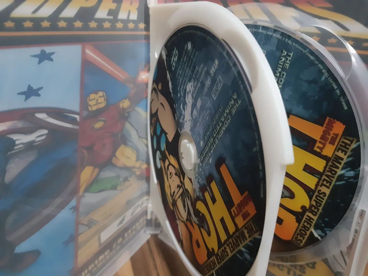 Dvds Marvel Super Heroes coleção clássica  - Foto 4
