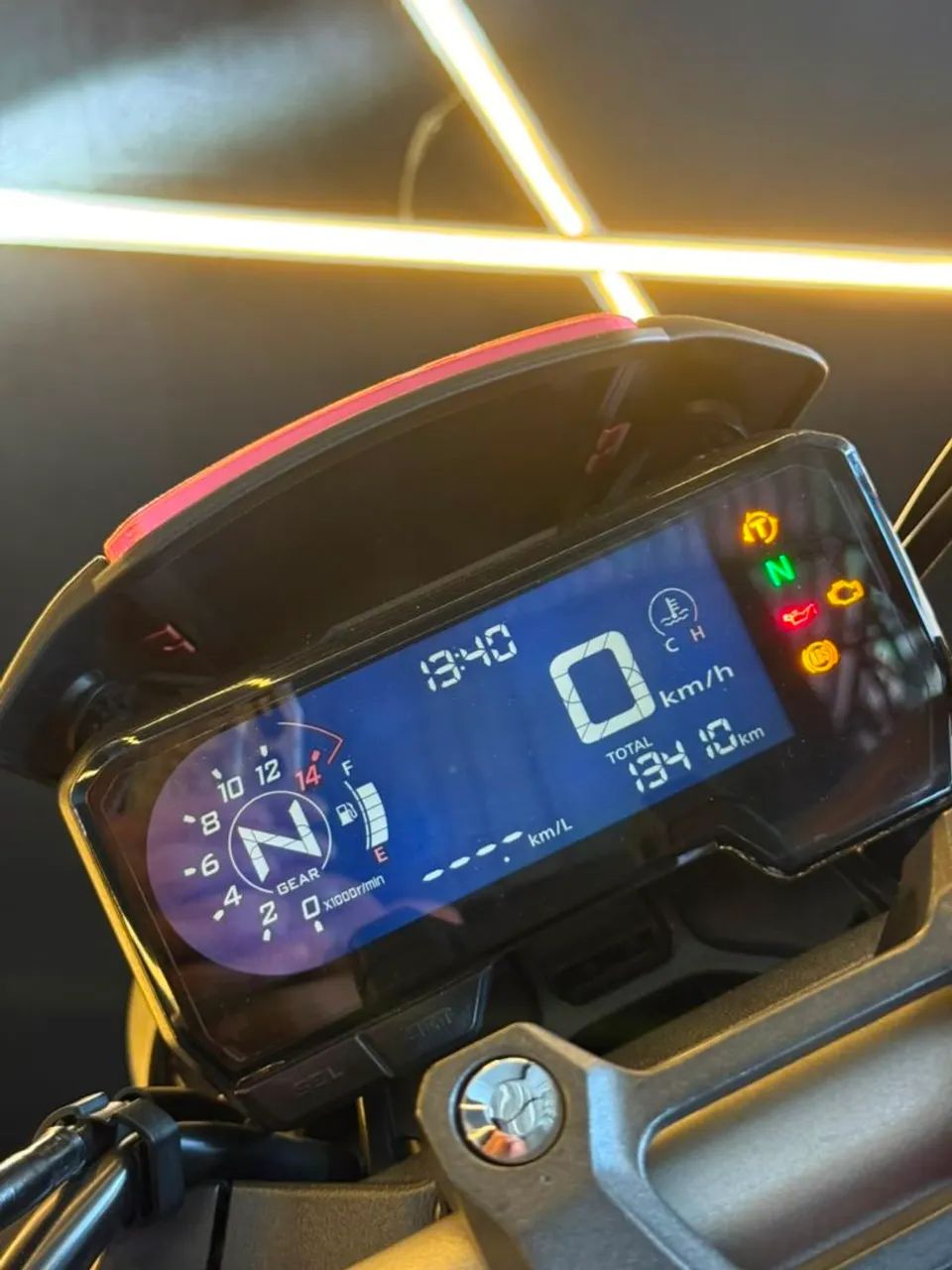 CB 650 R 2022 - Foto 5