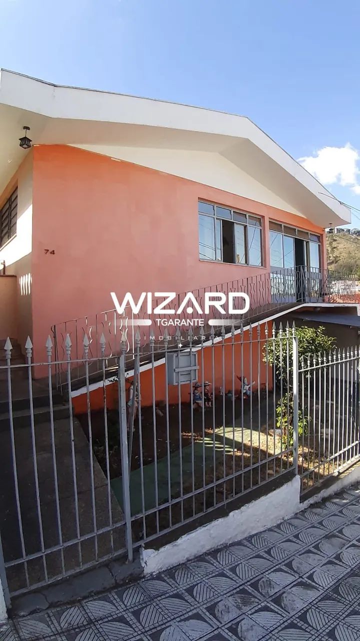 Casa com três quartos e edícula em Serra Negra SP - Foto 4