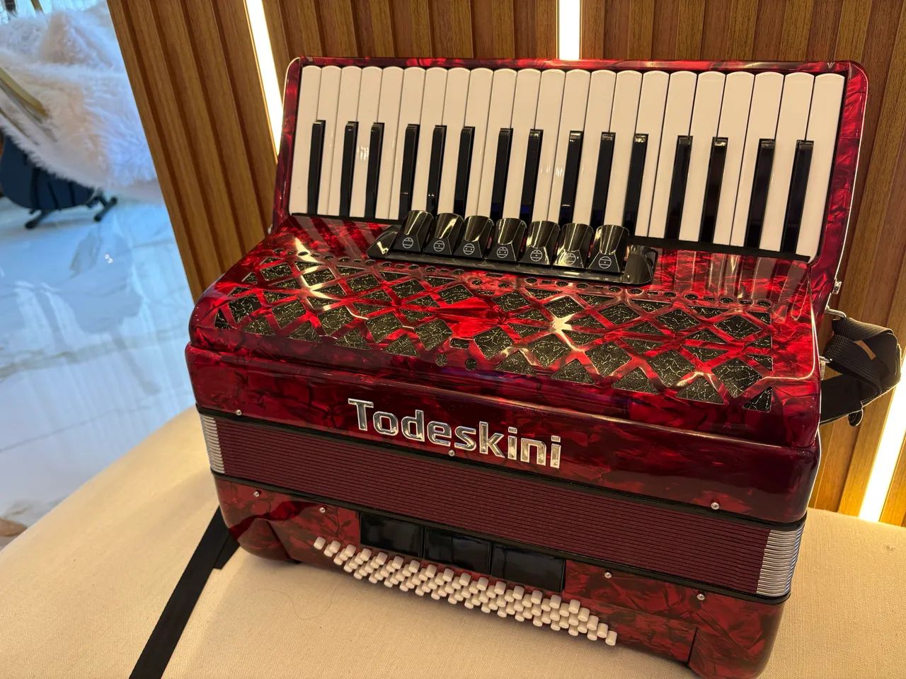 トギノン Acordeon Todeskini 80 baixos - Instrumentos musicais - São Braz