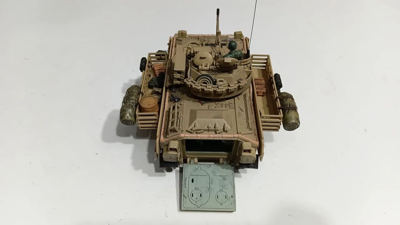 Forces of valor 1:32 unimax Bradley m2 iraque - Foto 4