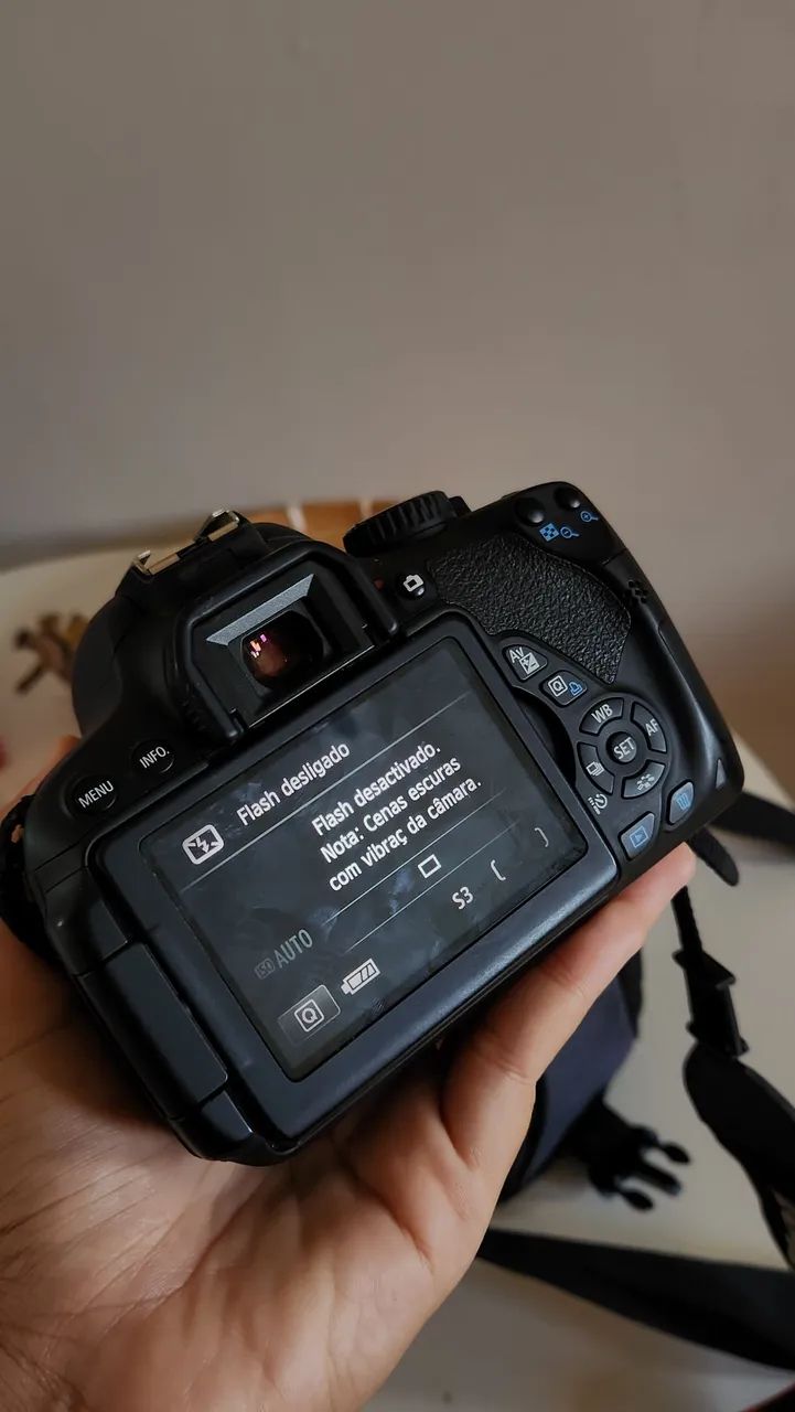 Câmera Canon DSLR T4i - Foto 4