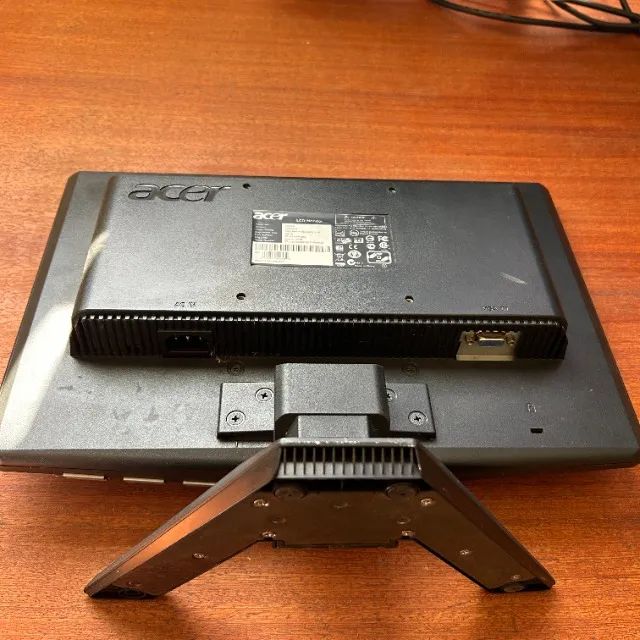 Monitor Acer X153W 15.4 Polegadas Widescreen LCD VGA Usado - Foto 3