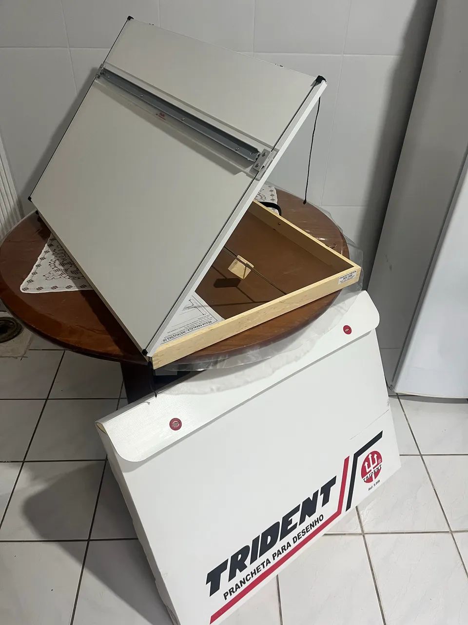 Mesa Prancheta de Desenho Trident A1 - Foto 4