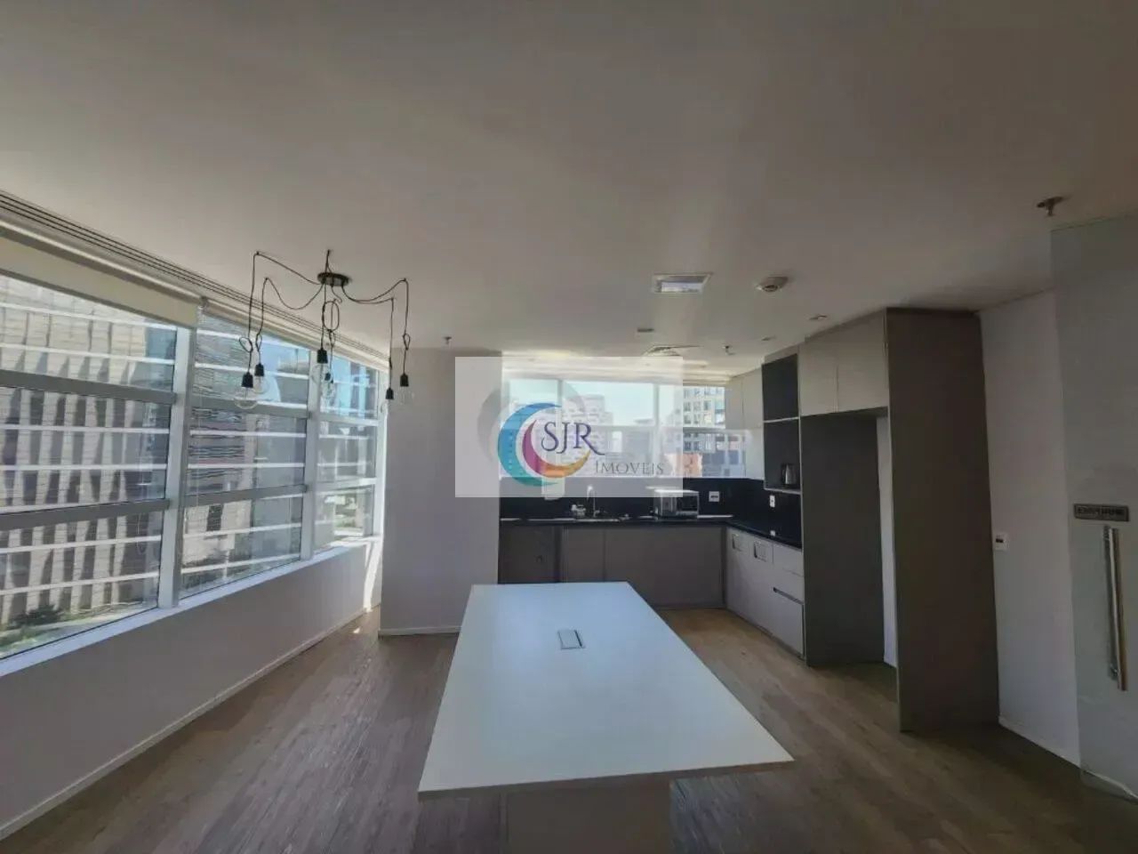 Sala comercial mobiliada de 430,00 m² com 14 vagas de garagem, piso elevado com carpete, f - Foto 5