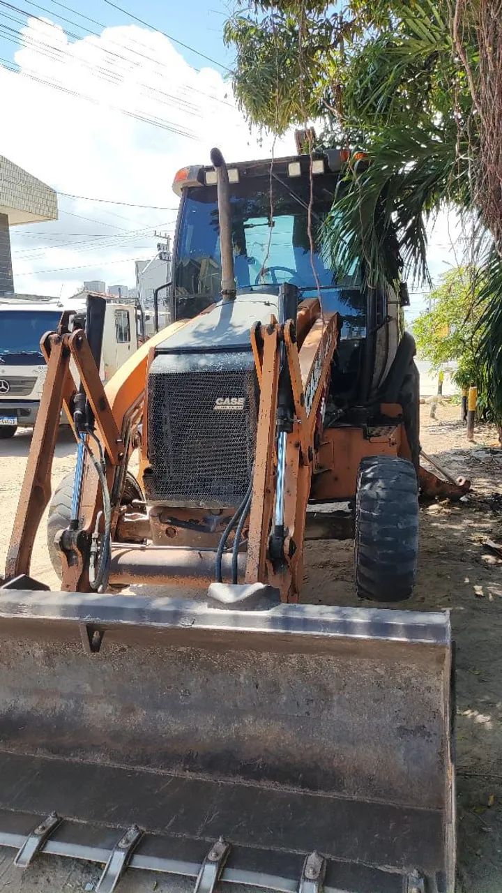 Retroescavadeira 580N 4x4 2015