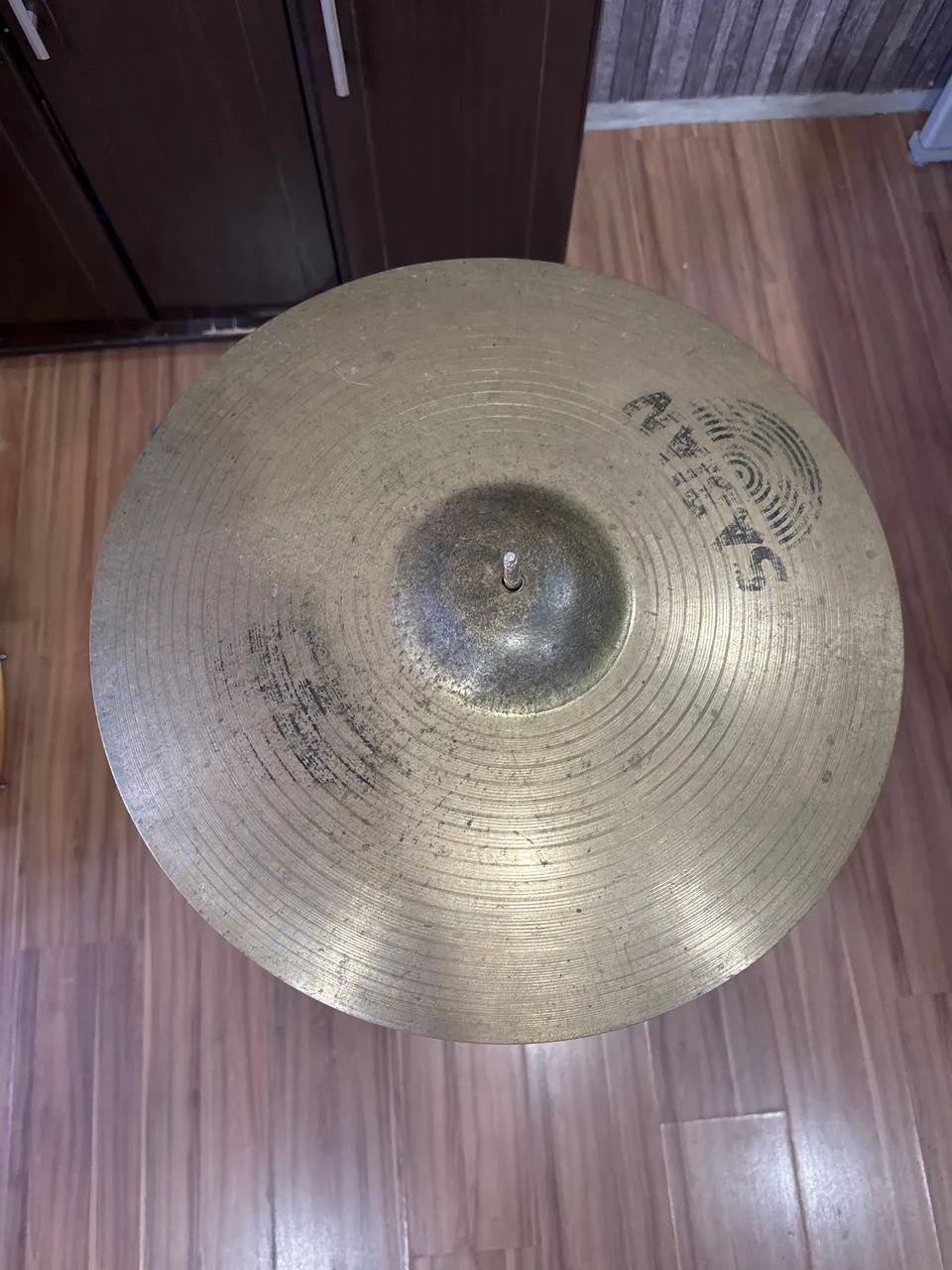 Prato Condução Sabian AA Medium Ride 20,5"