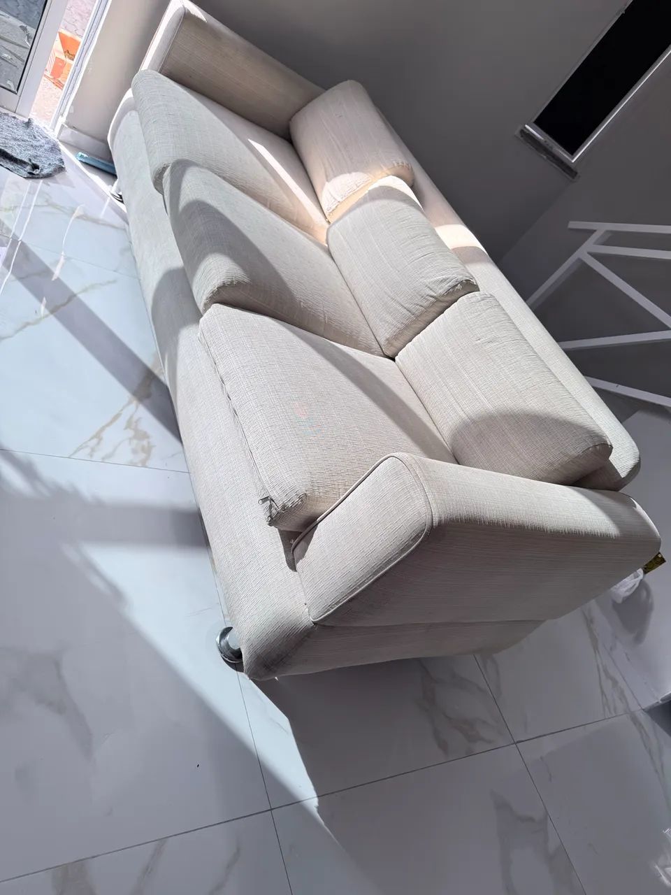 Sofá de linho 3 lugares65573815363330122