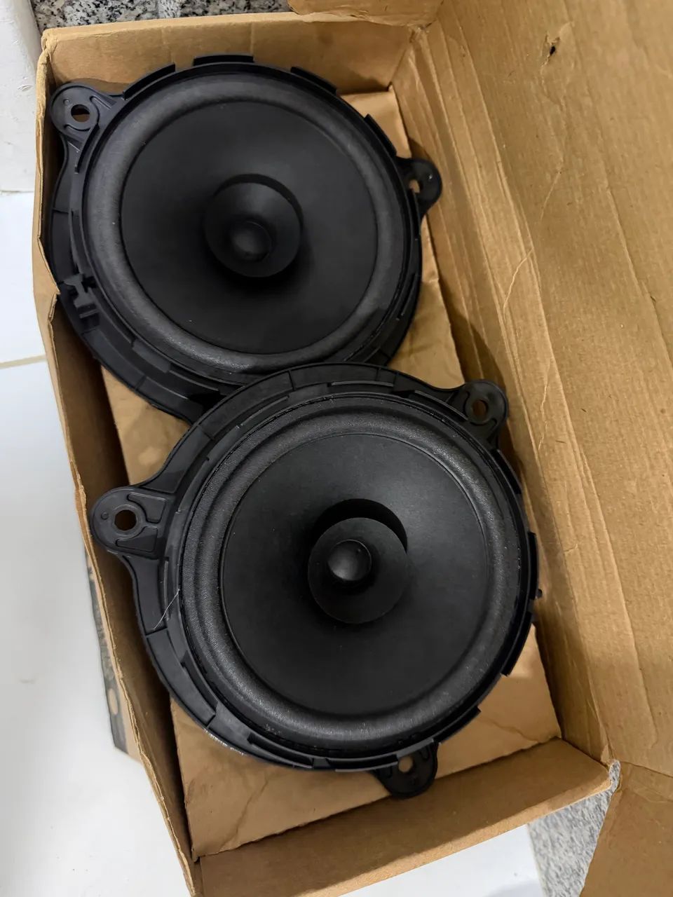 Kit 4 Alto-falantes Originais Nissan Versa Advance 2021 - Estado