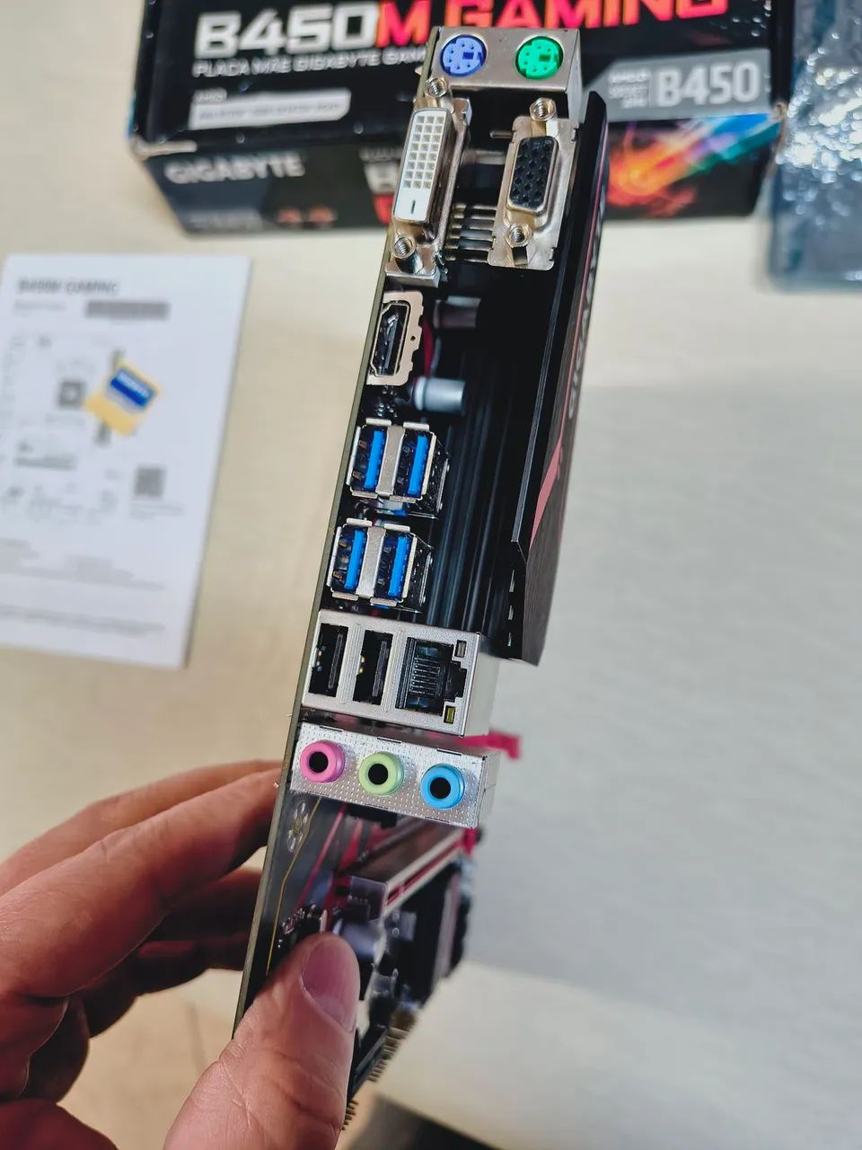 GIGABYTE B450M GAMING  - Foto 3