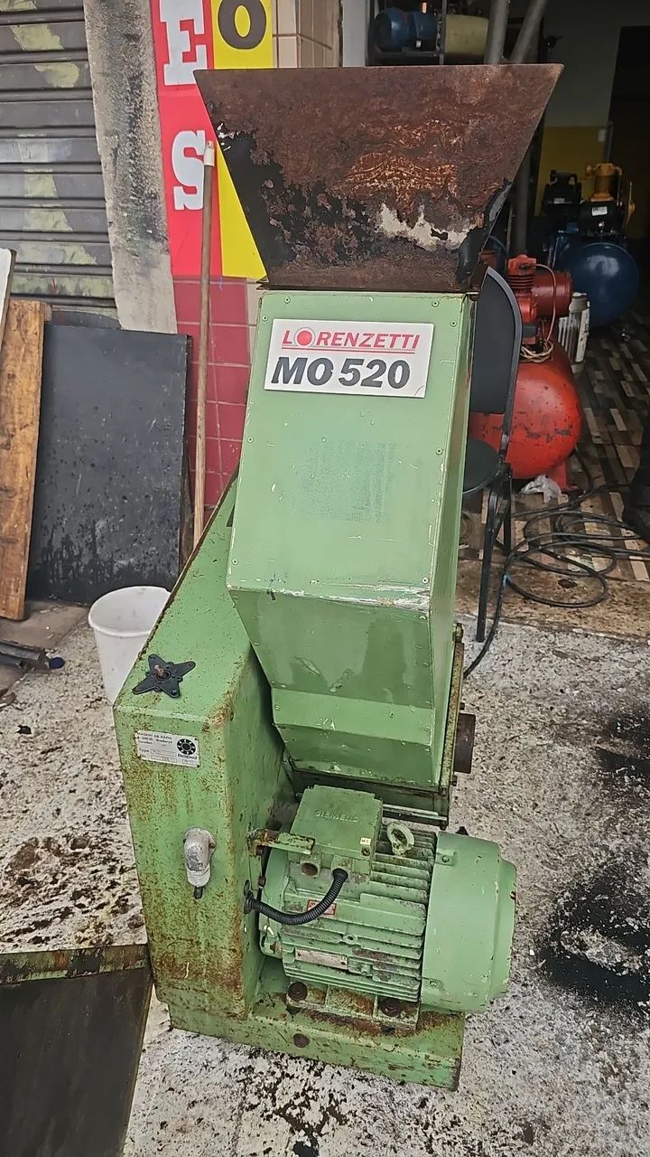 Maquina triturar plástico 