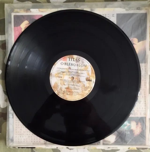 LP Vinil Titãs - Õ Blitq Blom (1989) VG+/EX - Foto 5