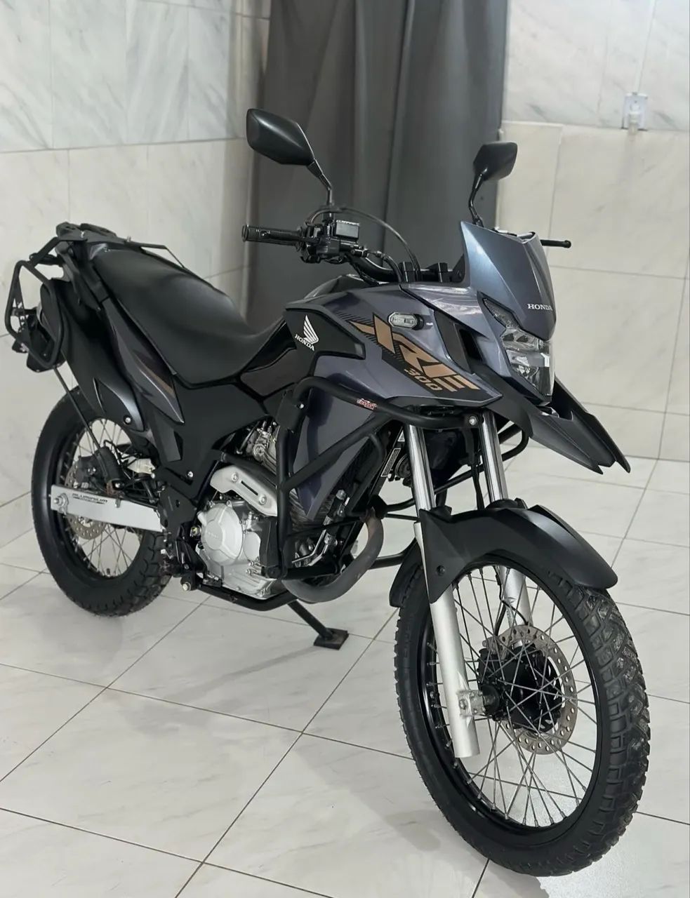 XRE 300 - 2023