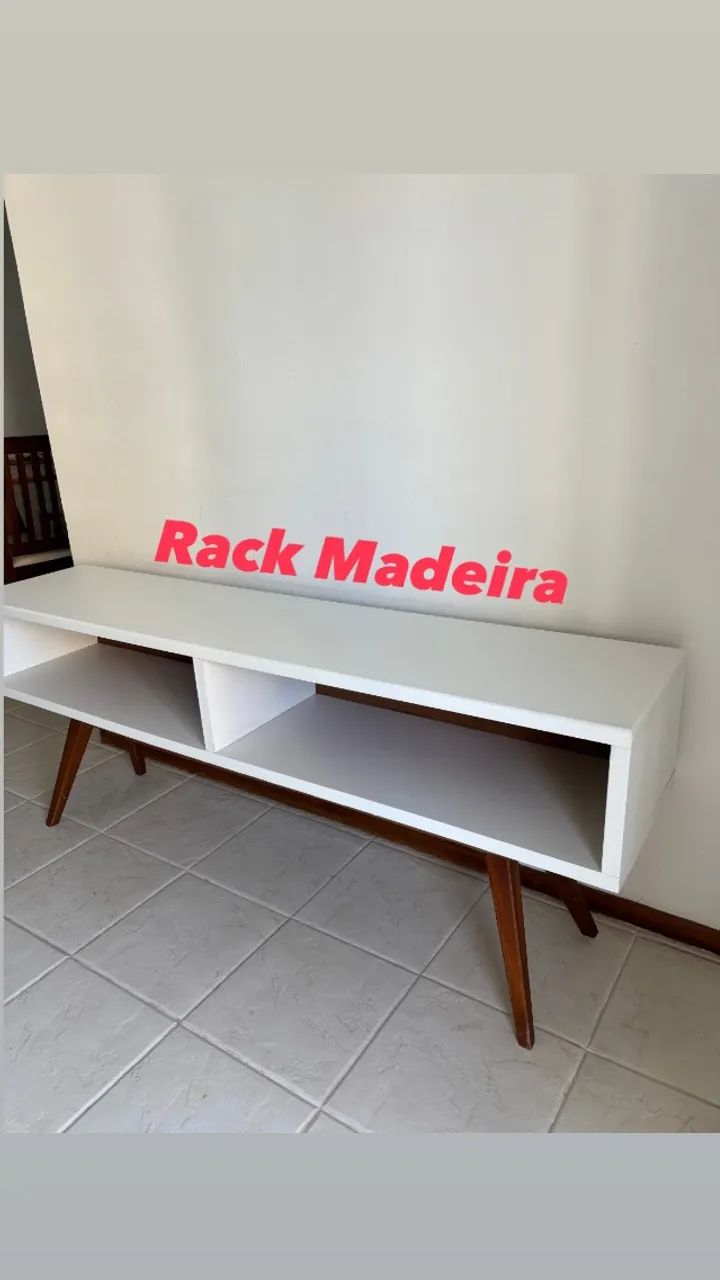 Rack em madeira maciça