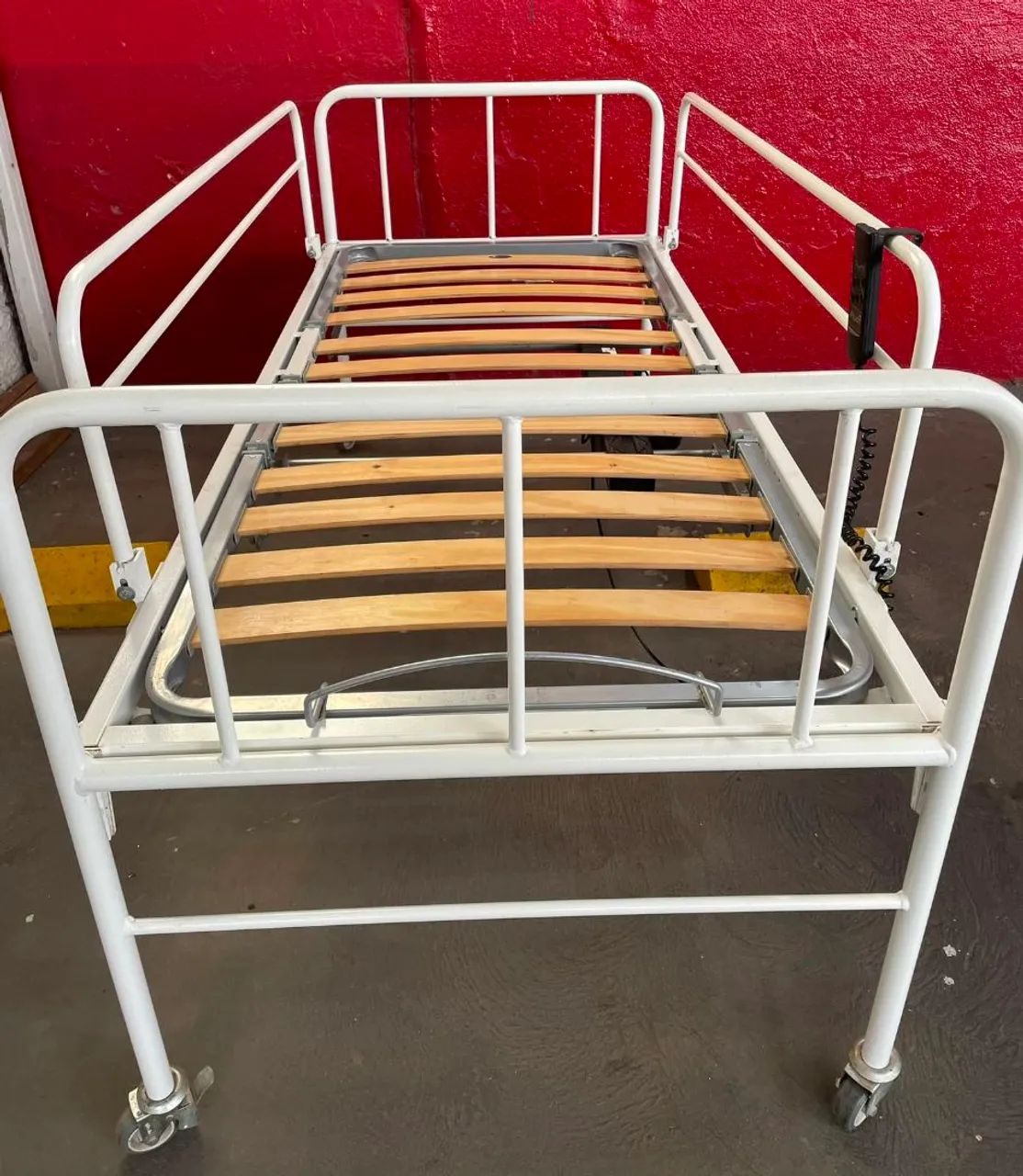 Vendo cama elétrica Dois movimentos Pillati 