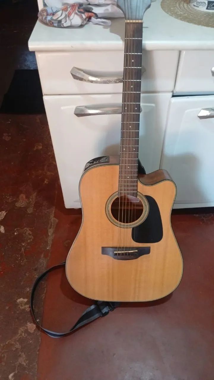 Violão Takamine 