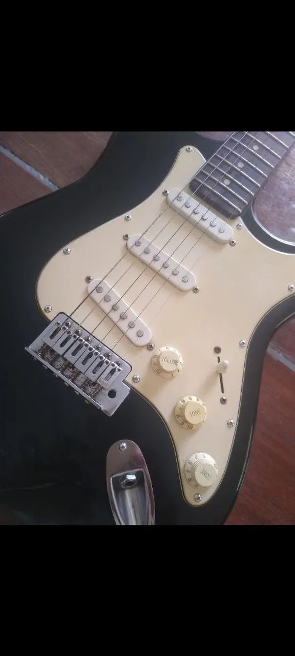 Guitarra Memphis stratocaster regulada - Foto 3