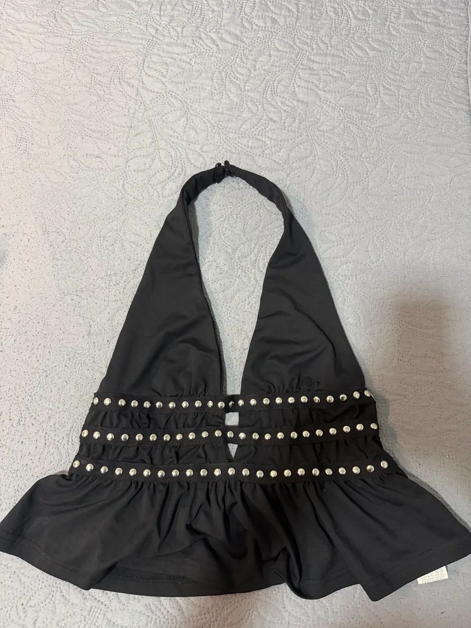 Blusa preta com detalhe prata