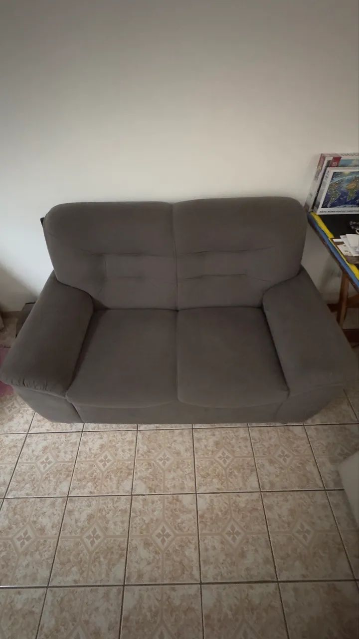 SOFÁ 2 LUGARES EM TECIDO SUEDE - Foto 2