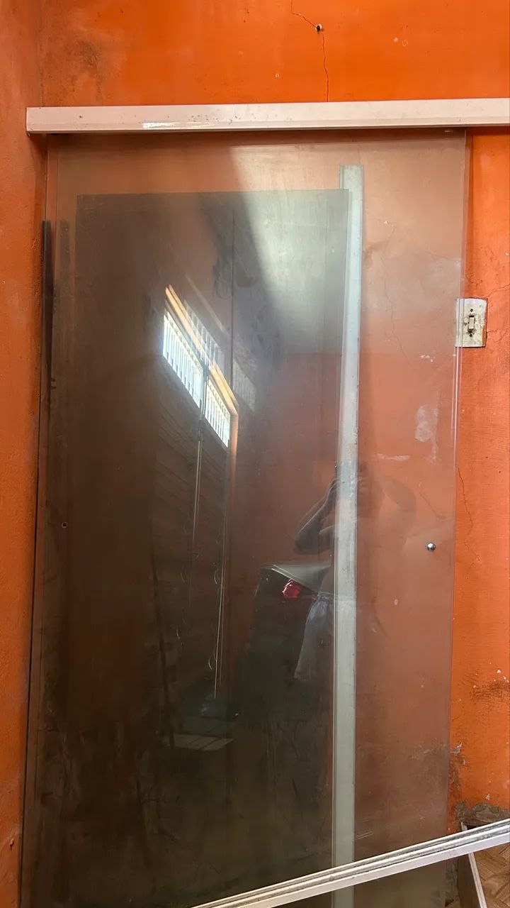 VENDO 02 PORTA DE VIDRO 