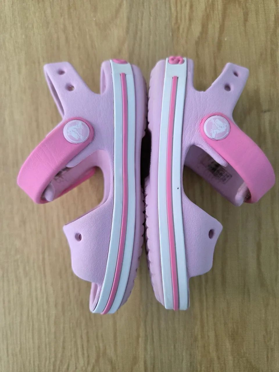 sandália crocs lilás e rosa 23 - Foto 3
