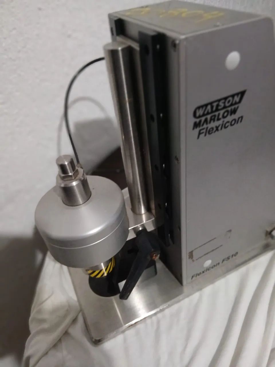 Máquina de tampagem ou fechamento crimpagem Flexicon FS10 - Foto 4