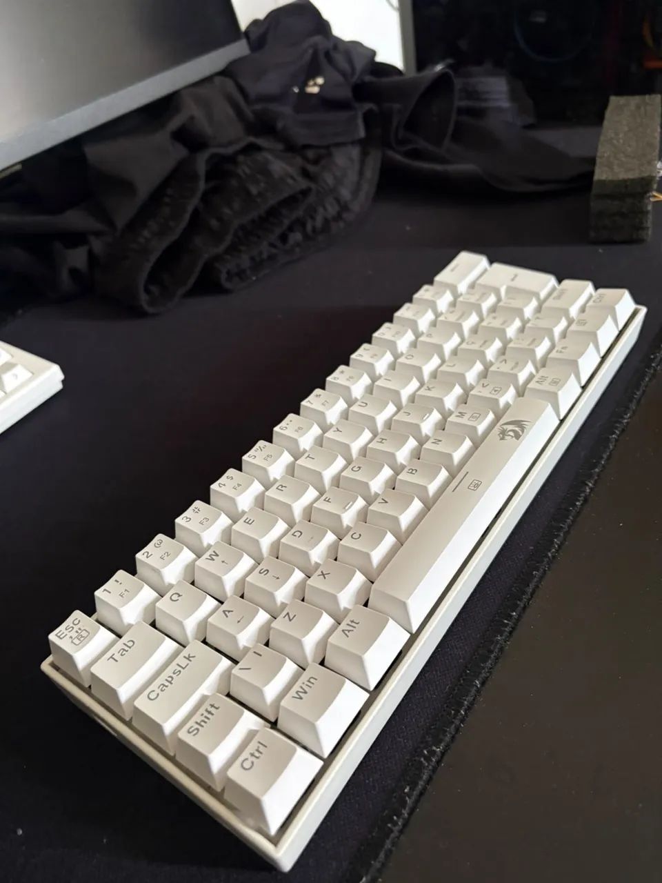 Teclado reddragon k630 rgb  - Foto 4