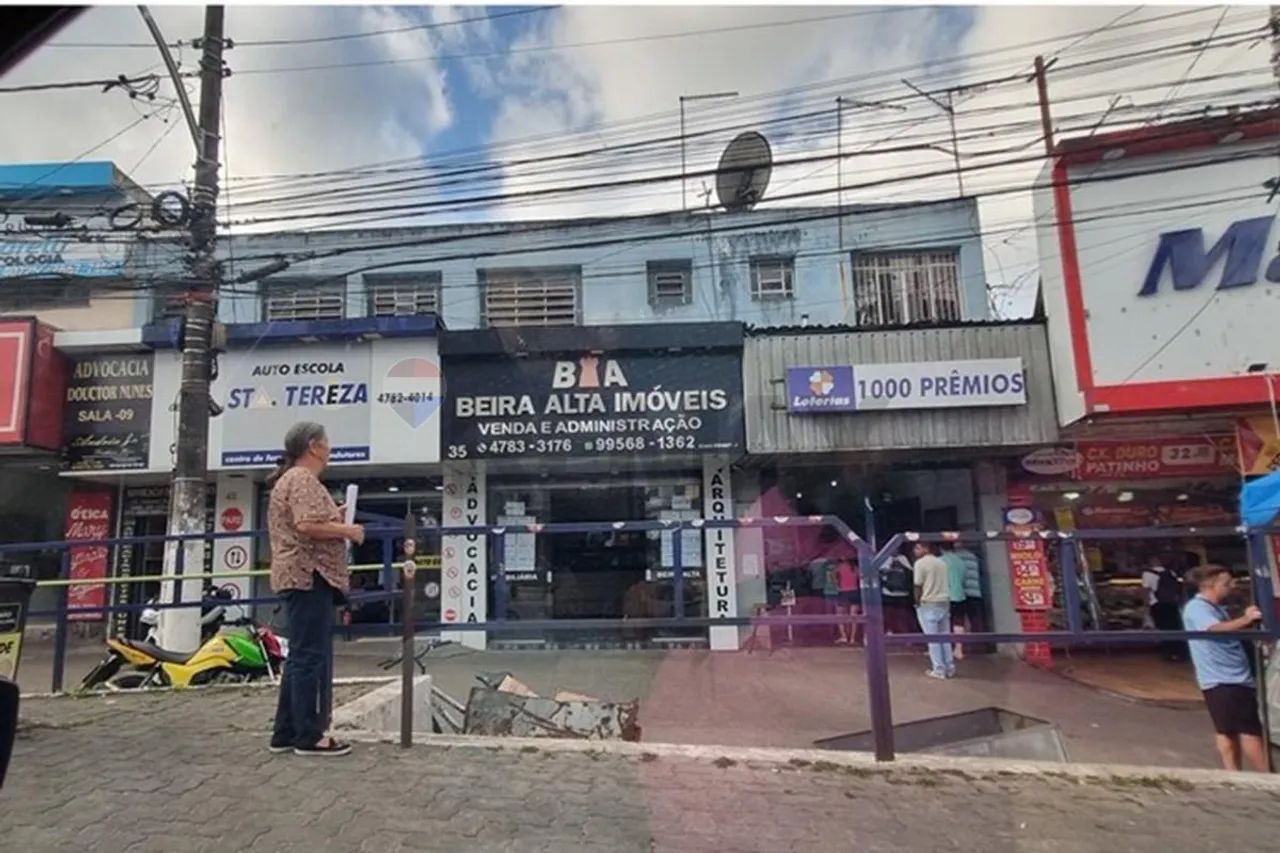 Imóvel para gerar renda: Conjunto com 3 Salões e 6 Salas Comerciais totalizando 525 m2 de  - Foto 3