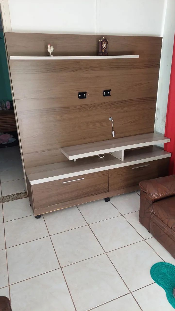 Painel de TV com rodinhas e 02 gavetas - Foto 2