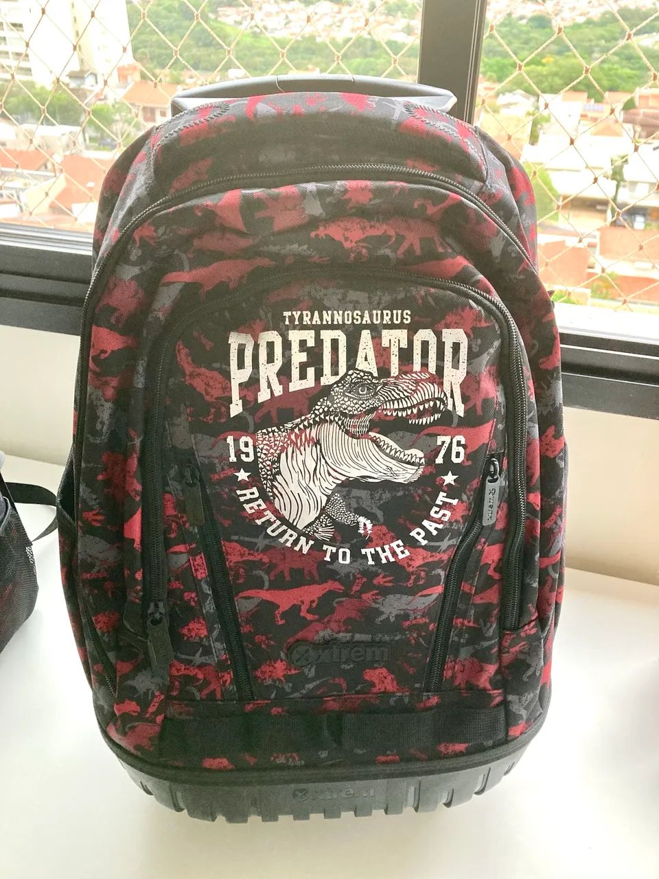 Mochila Infantil com rodinhas e lancheira T-Rex