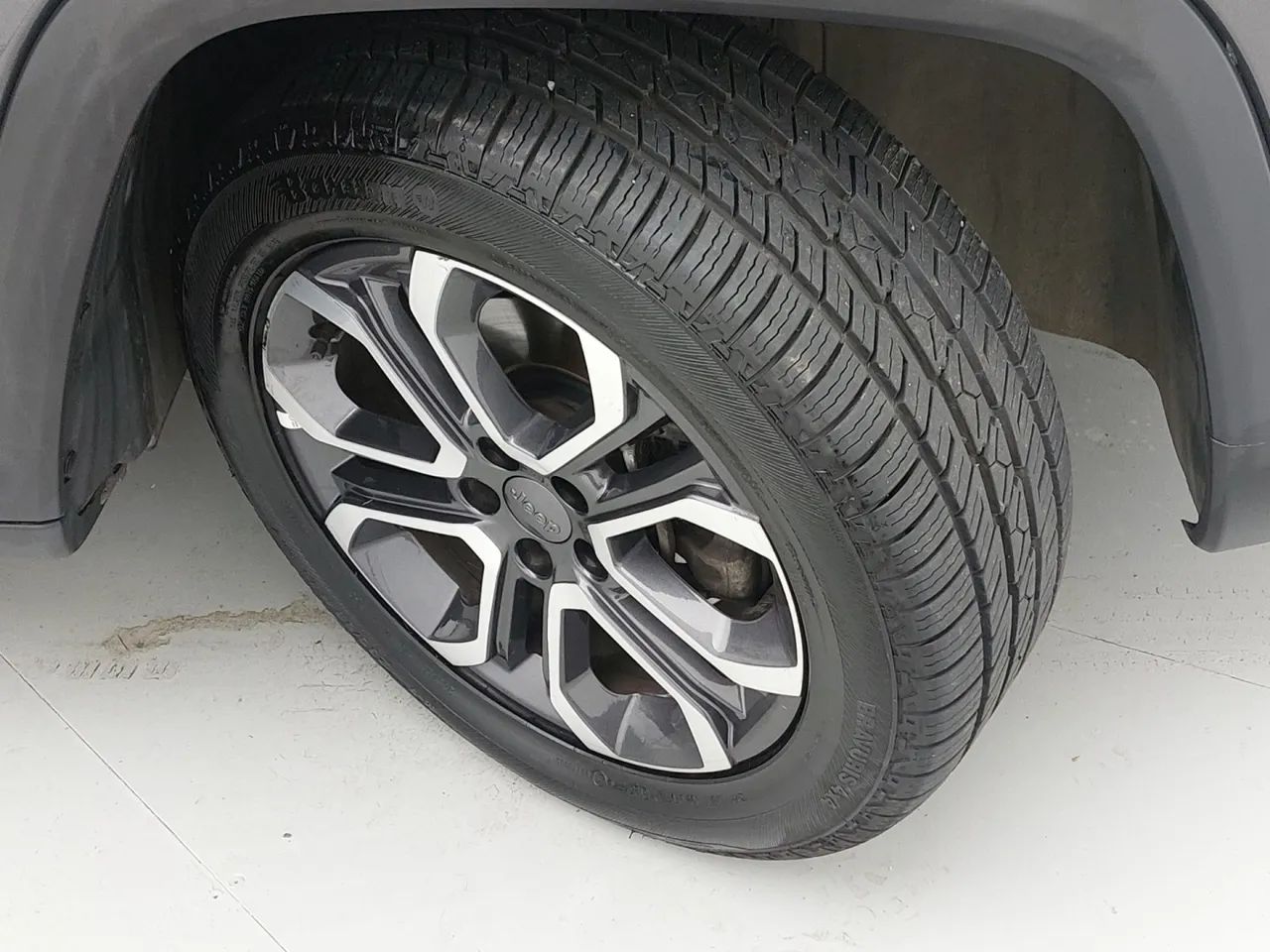 Jeep Commander Limited T270 1.3 TB Flex Aut., foto 13 de 18