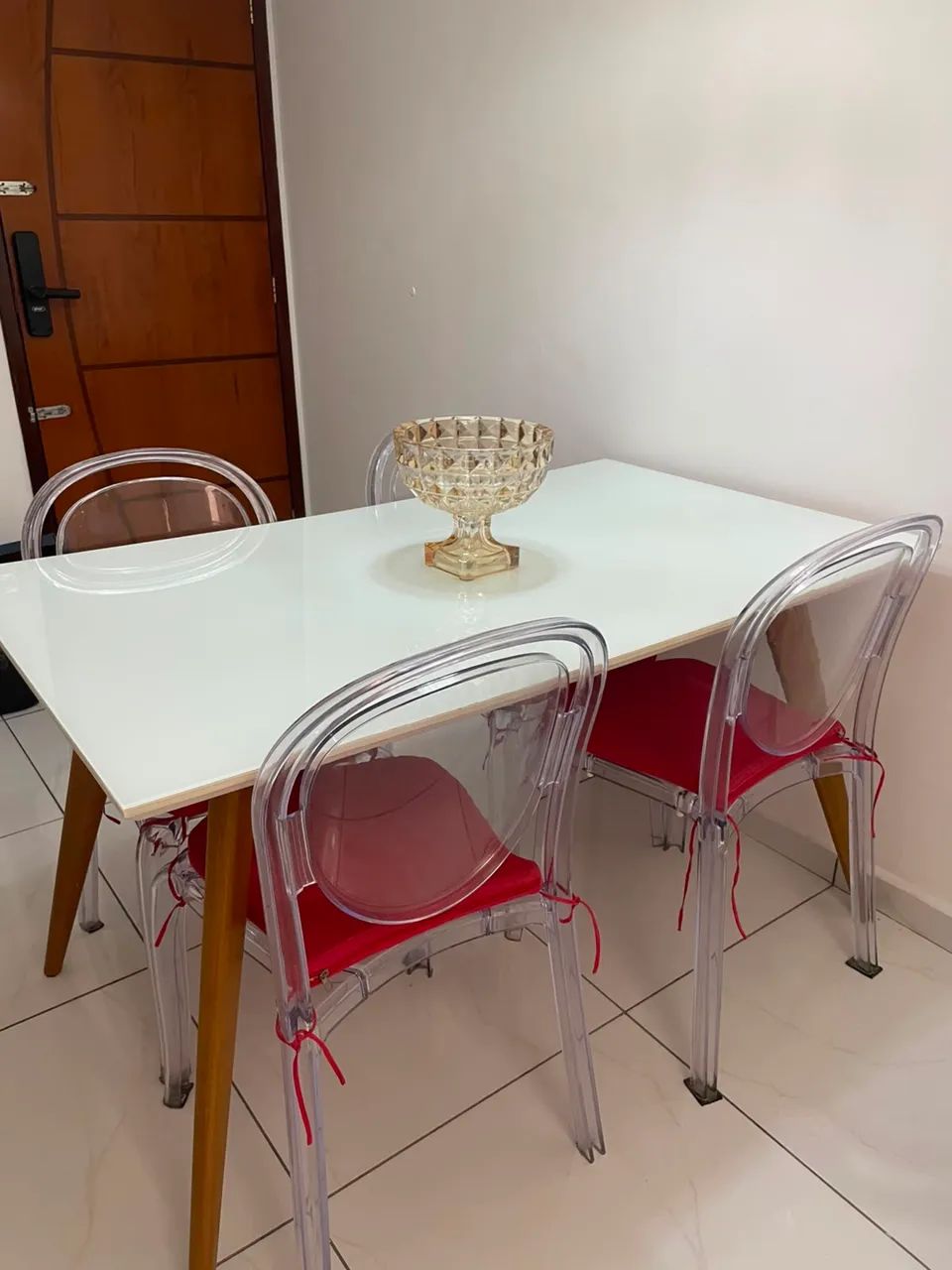 Mesa com 4 cadeiras  - Foto 3